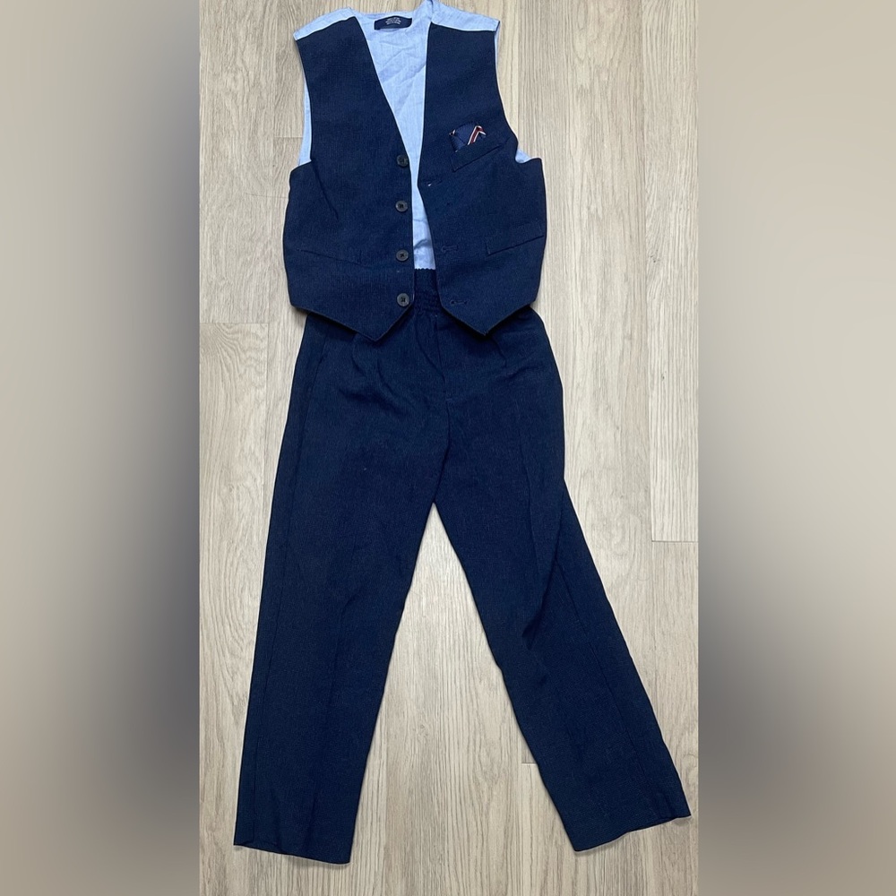 Izod Navy Blue Kids 2 pc Suit With Vest & Pants Size 6